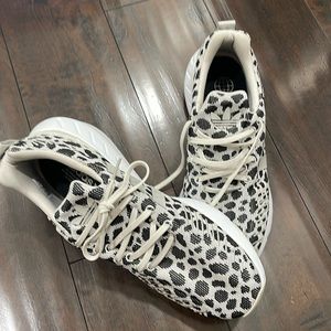 Adidas Swift Run 22 Shoes